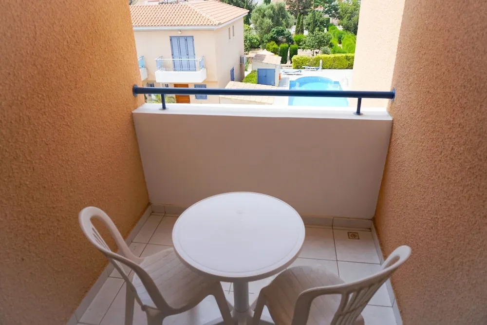 Iris Village, Apt 201, Block 12