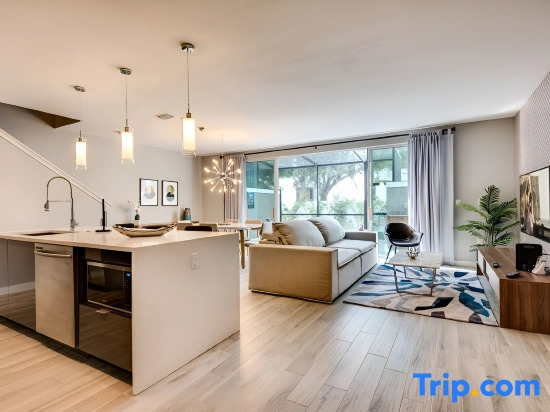 Le Reve 4 Bedroom Vacation Home  4451