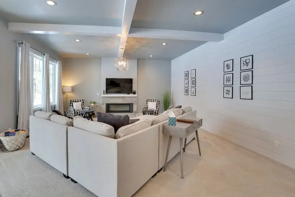 Modern Lead Cabin w/ Hot Tub, 6 Mi to Skiing!