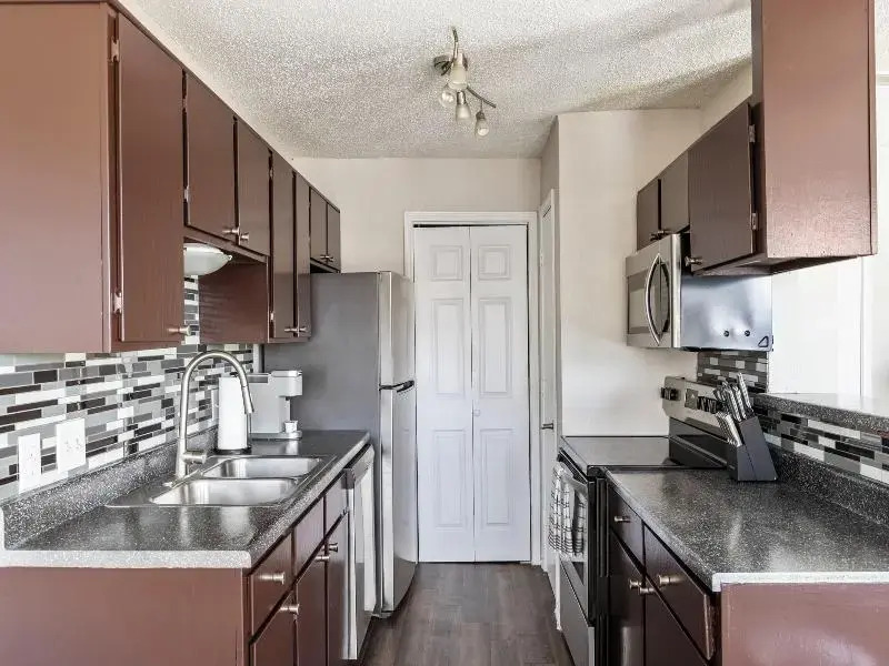 Landing Apartments - Quail Ridge