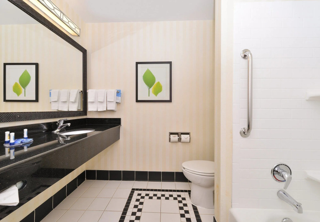 Fairfield Inn and Suites by Marriott Fort Wayne