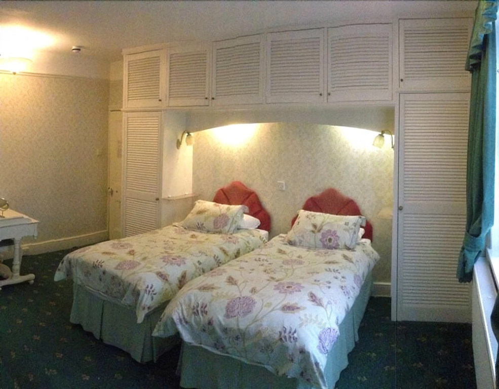 Vulcan Lodge Guest House