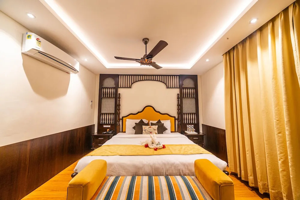 Manu Maharani Resorts