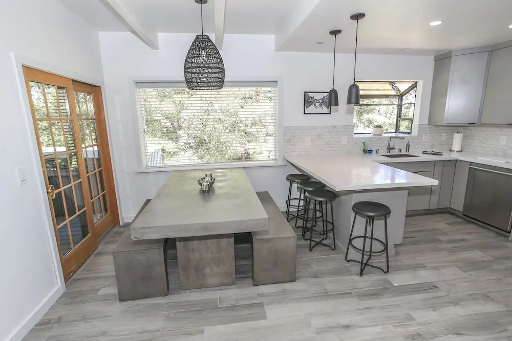 Scandinavian Dream Chalet - 3 Br home by RedAwning