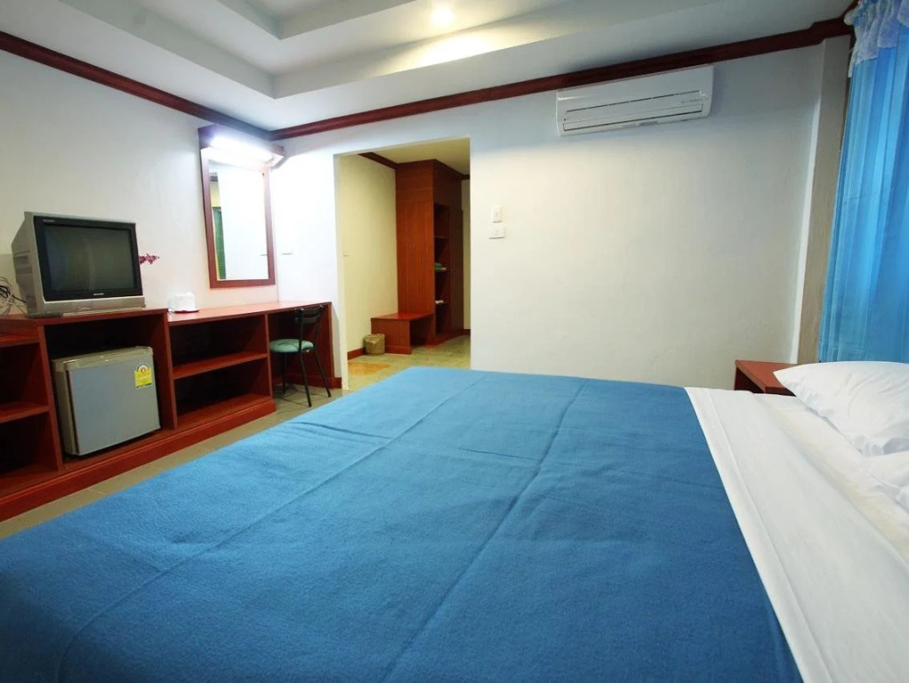 Homeland Resort