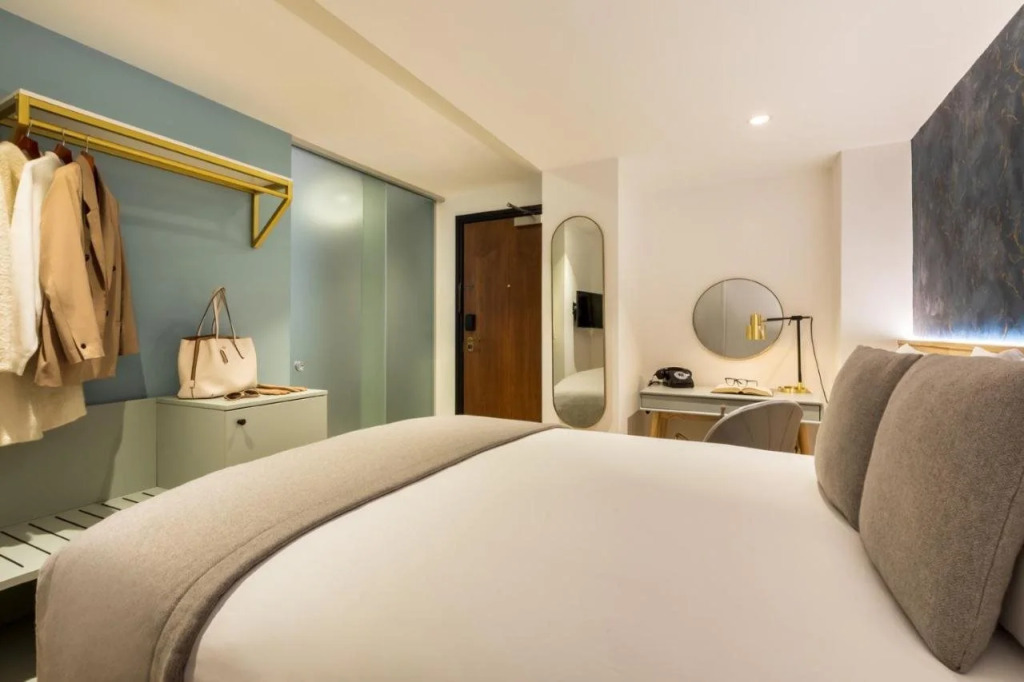Hotel Indigo London - 1 Leicester Square by IHG
