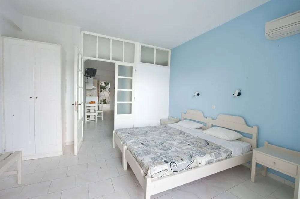 MIRABELLO HOTEL APARTMENTS