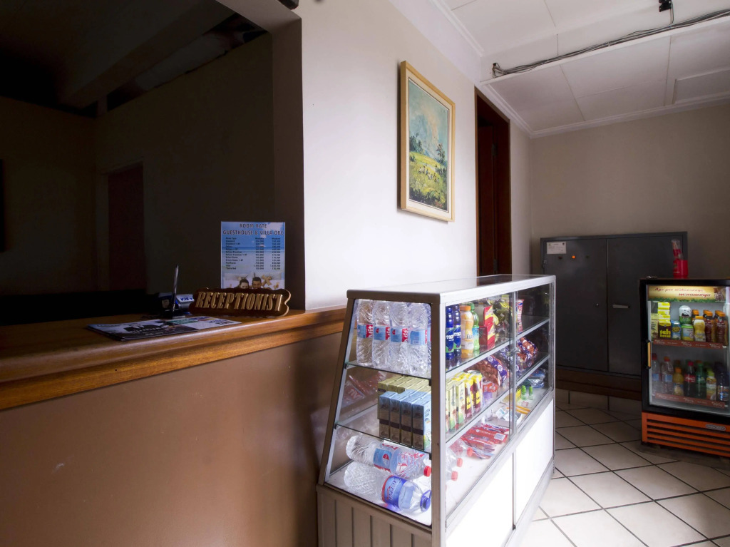 RedDoorz Plus near Parahyangan University