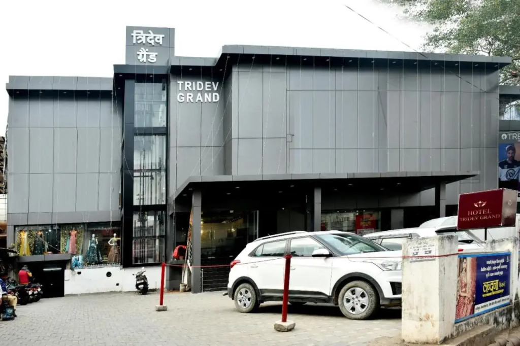 Hotel Tridev Grand