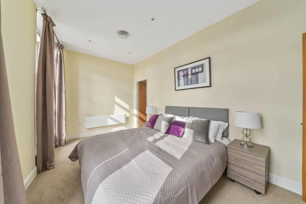 Luxury 2 Bedroom Apartments with Parking