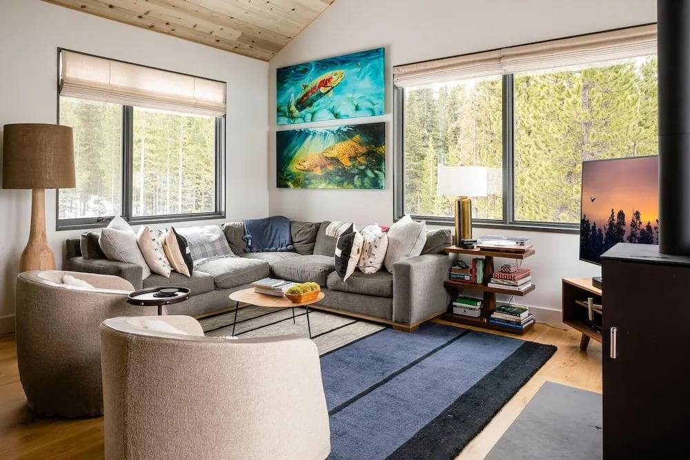27 Lake Cabin 3 Bedroom Home by Moonlight Basin Lodging