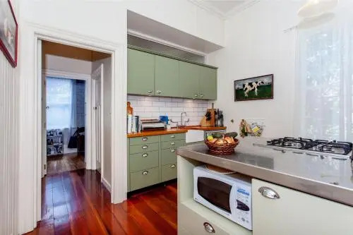 Crescent Villa - Stay Waiheke