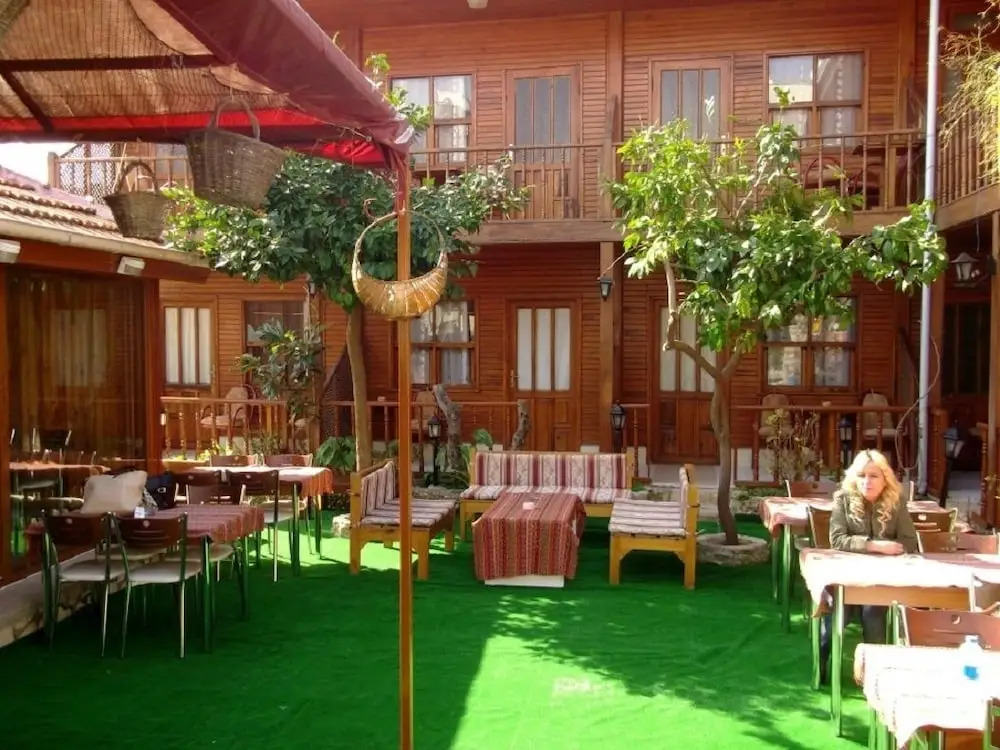 Side Rose Motel