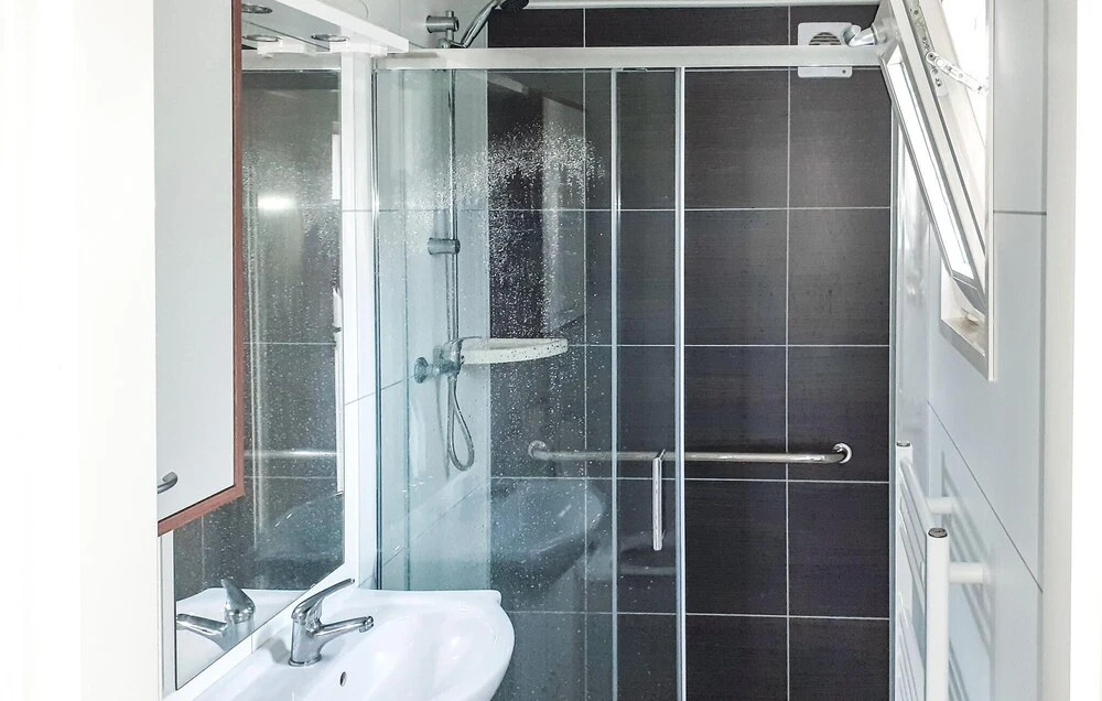 Gorgeous Home In Heinkenszand With Wifi