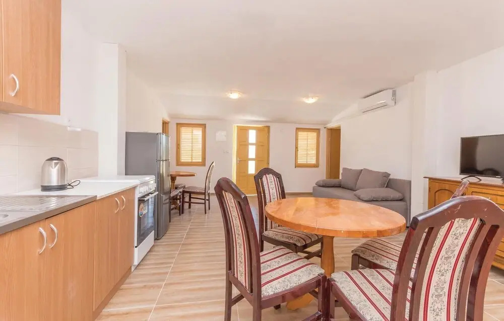 Nice Home in Biograd na Moru With 6 Bedrooms, Wifi and Outdoor Swimming Pool