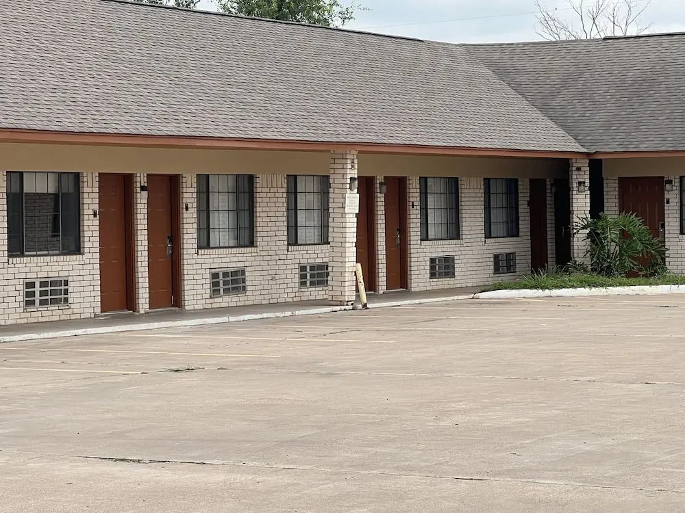 Garden Inn & Suite