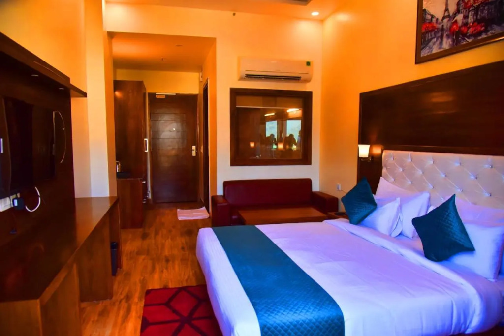 Hotel Divine Lakshmi Ganga