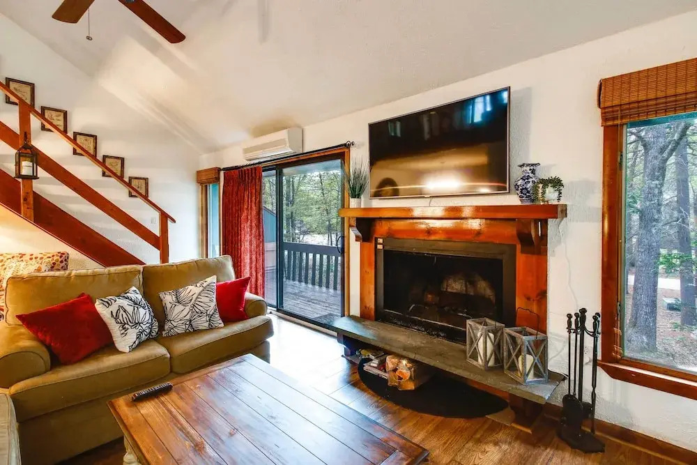 North Conway Condo < 3 Mi to Slopes & Echo Lake