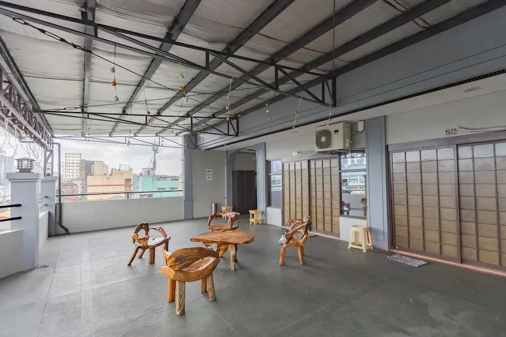 OYO 731 P3K Suites 1 (Vaccinated Staff)