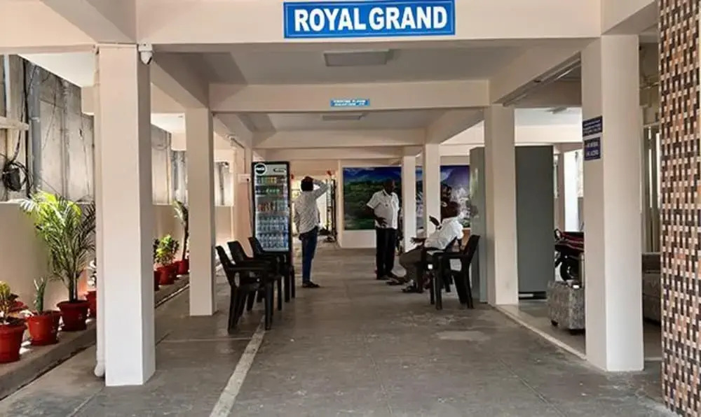 Fabhotel Royal Grand Ii