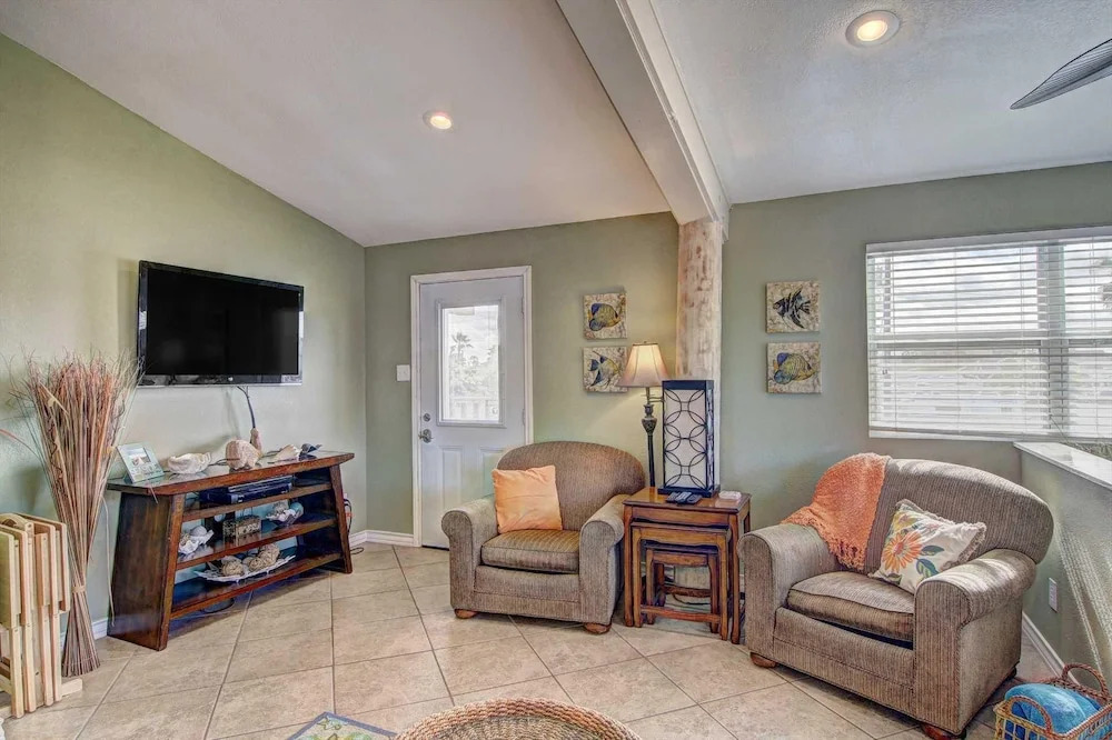 Trojan Paradise - 4 Br Home