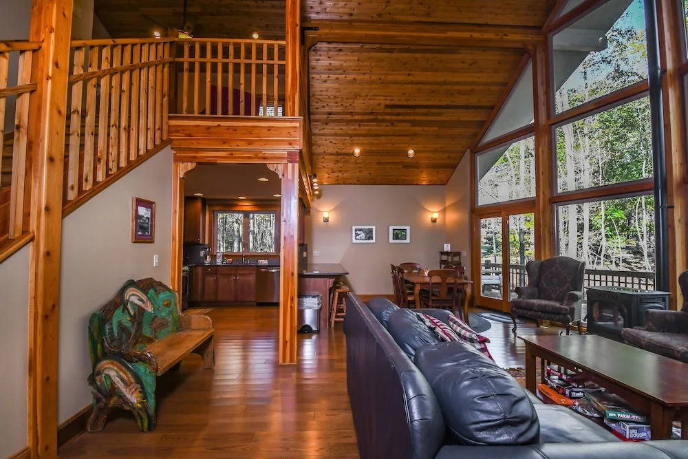 Trees, Breeze and Skis 3 Bedroom House