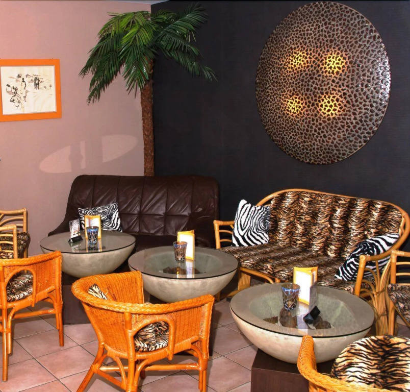 Hotel Adenia