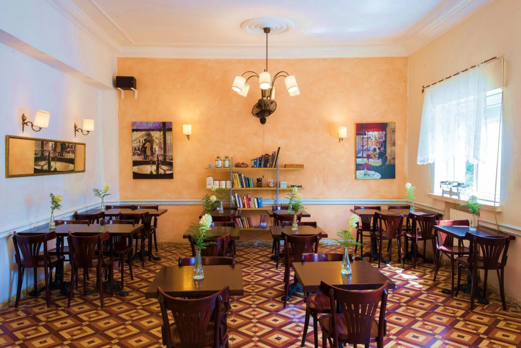 Jrose Hotel