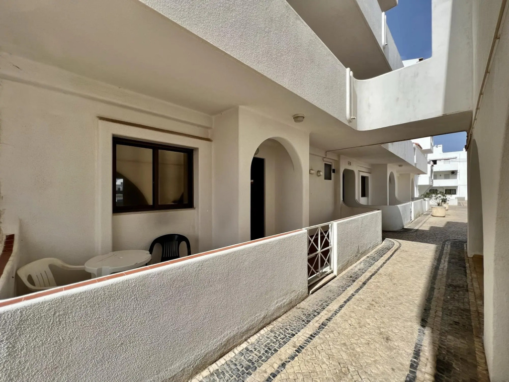 Albufeira Central 3 With Pool by Homing