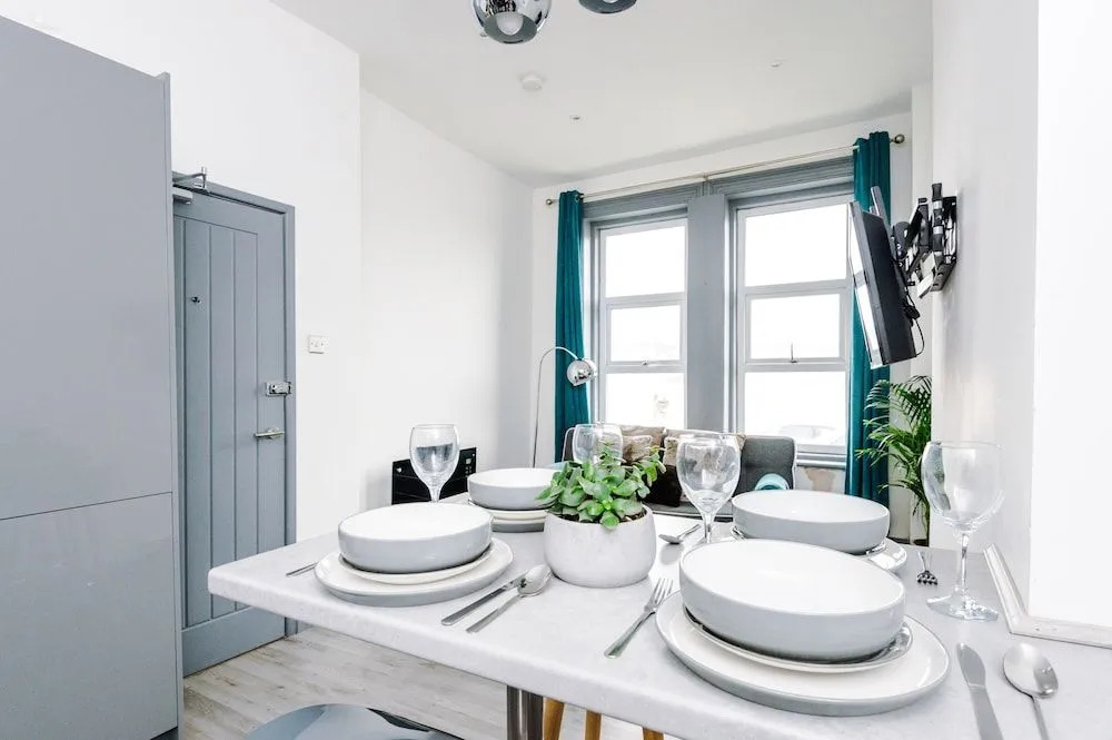Empire Blackpool Apartments - Tyldesley Rd