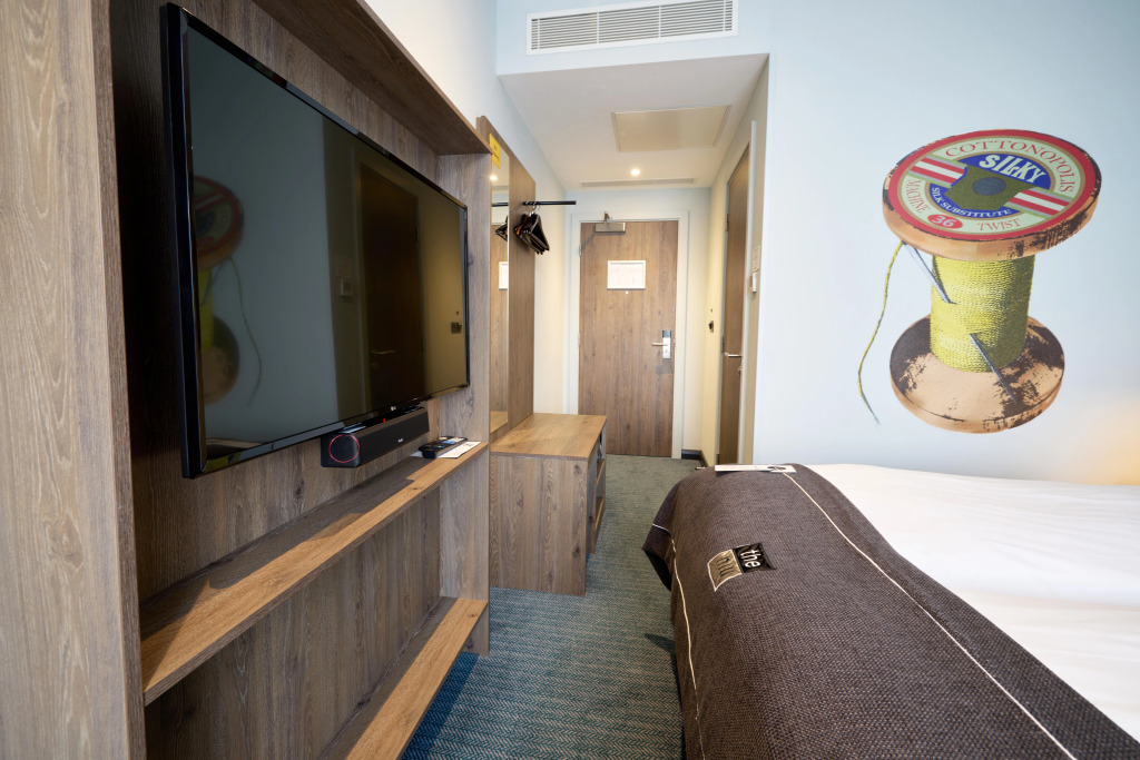Holiday Inn - the niu, Loom Manchester North by IHG