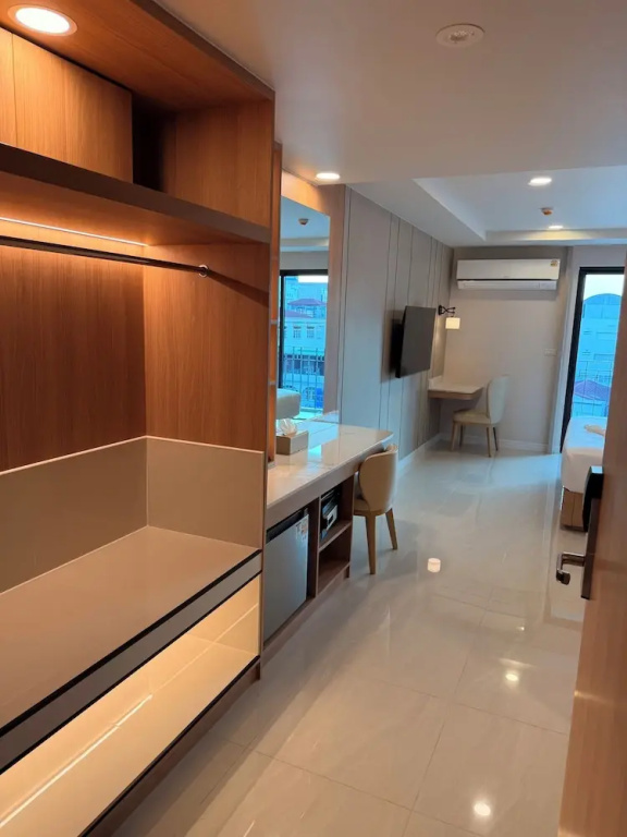 Aston Hotel Pattaya