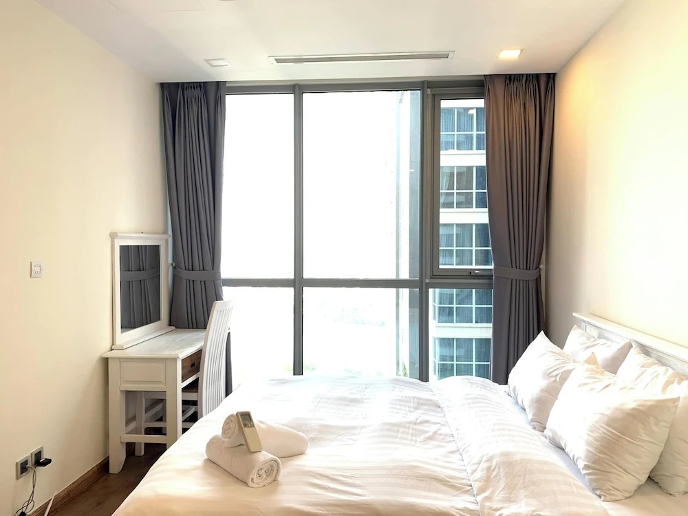 DongDong LUX APT - Vinhomes Central Park