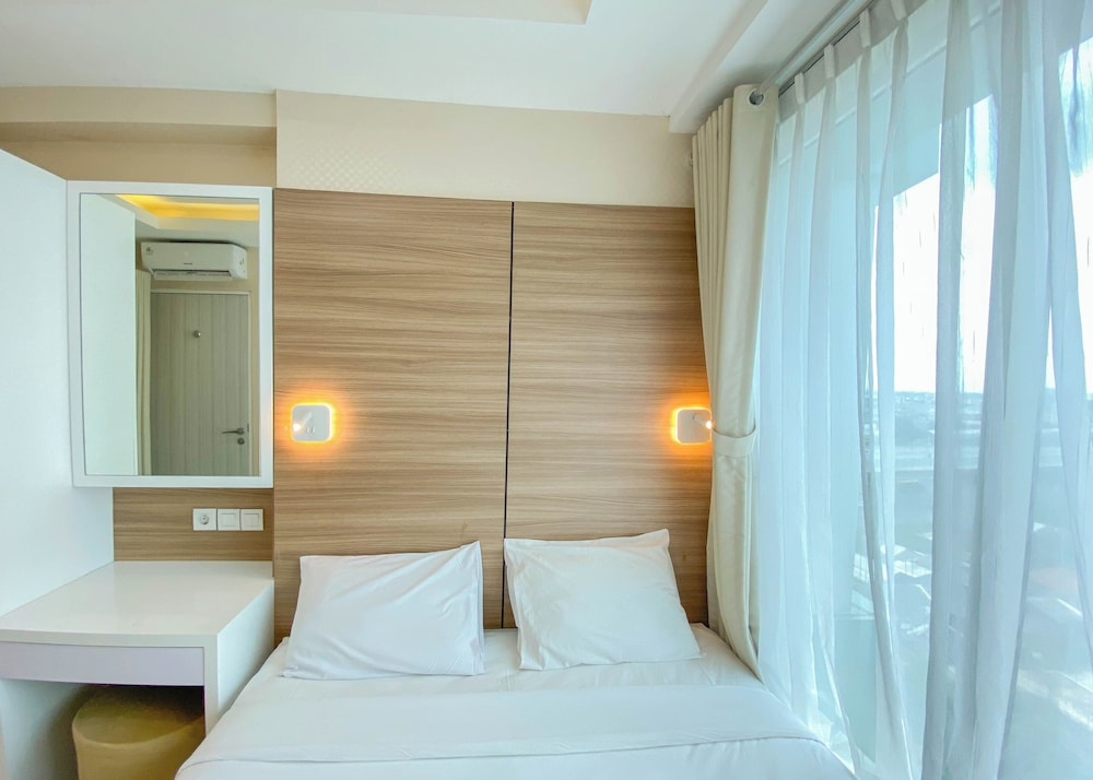 Homey And Well Furnished 2Br Grand Kamala Lagoon Apartment