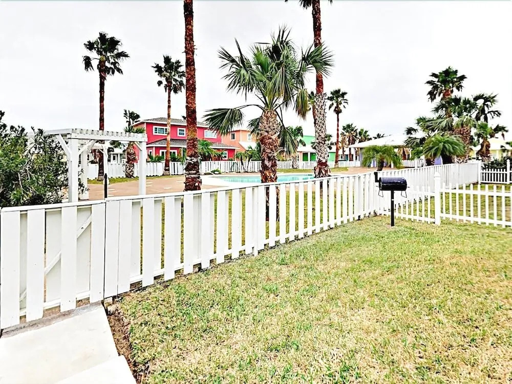 Newly Built Beachfront Community Home Boardwalk Pools Beach by RedAwni