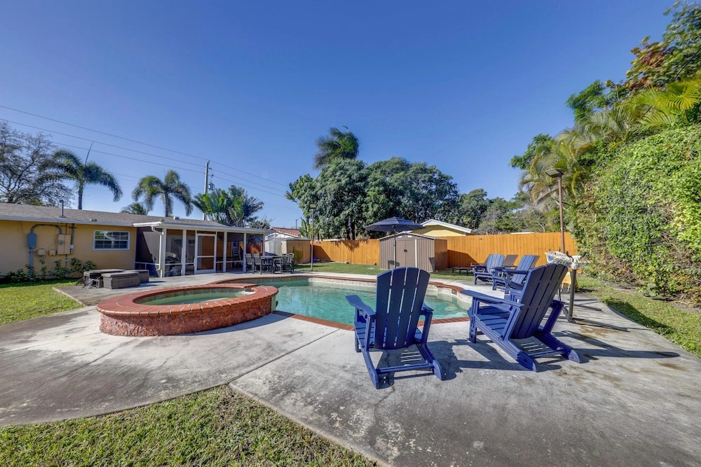 Grill & Games! Family Home, 3 Mi to Pompano Beach