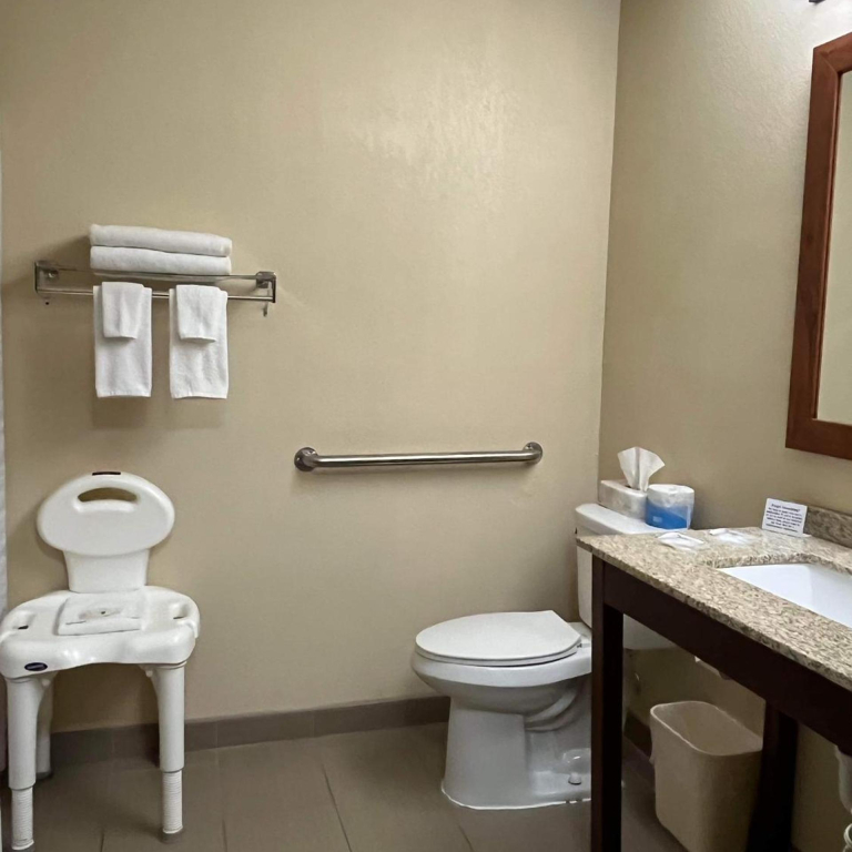 Quality Inn & Suites Bradford