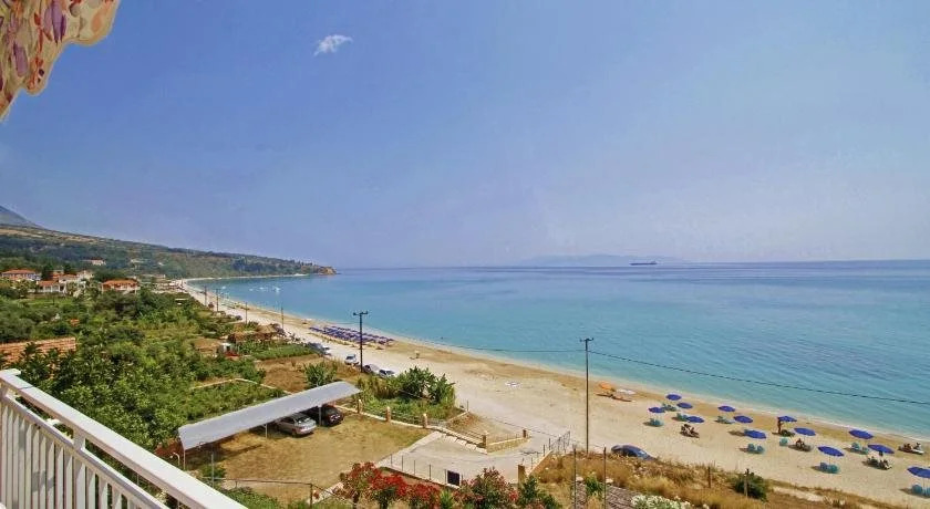 Rosas Beach Studios
