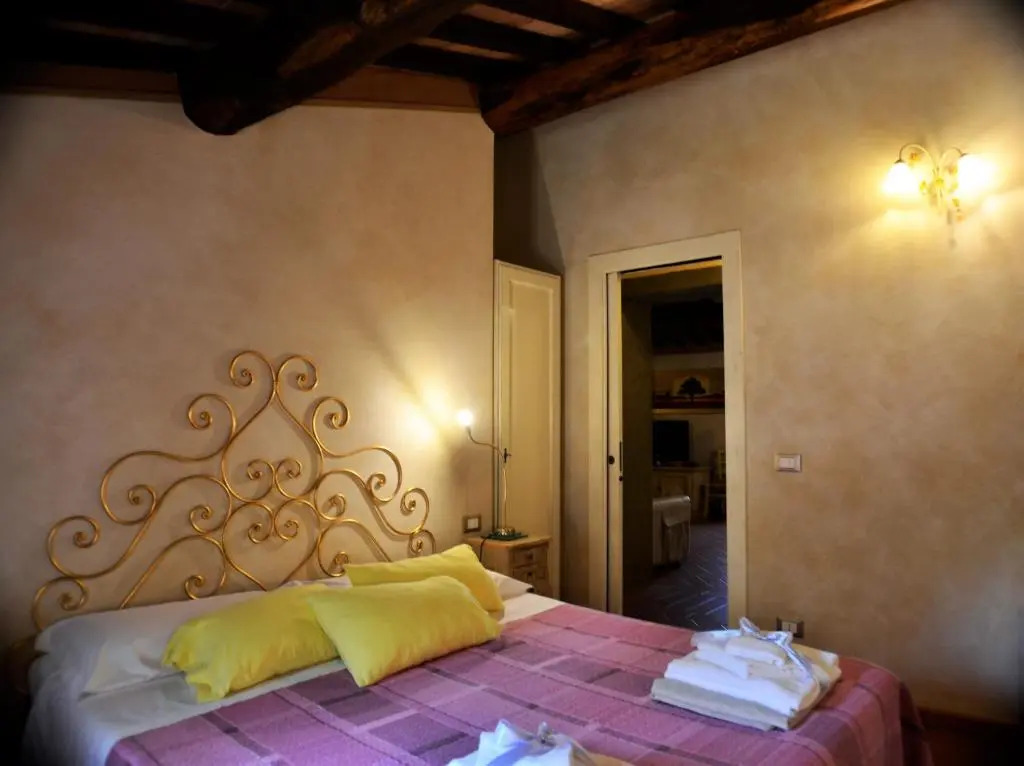 Villa Le Polle di Meletro - Exclusive Tuscan Villa with Private Pool & Panoramic Glass Sauna