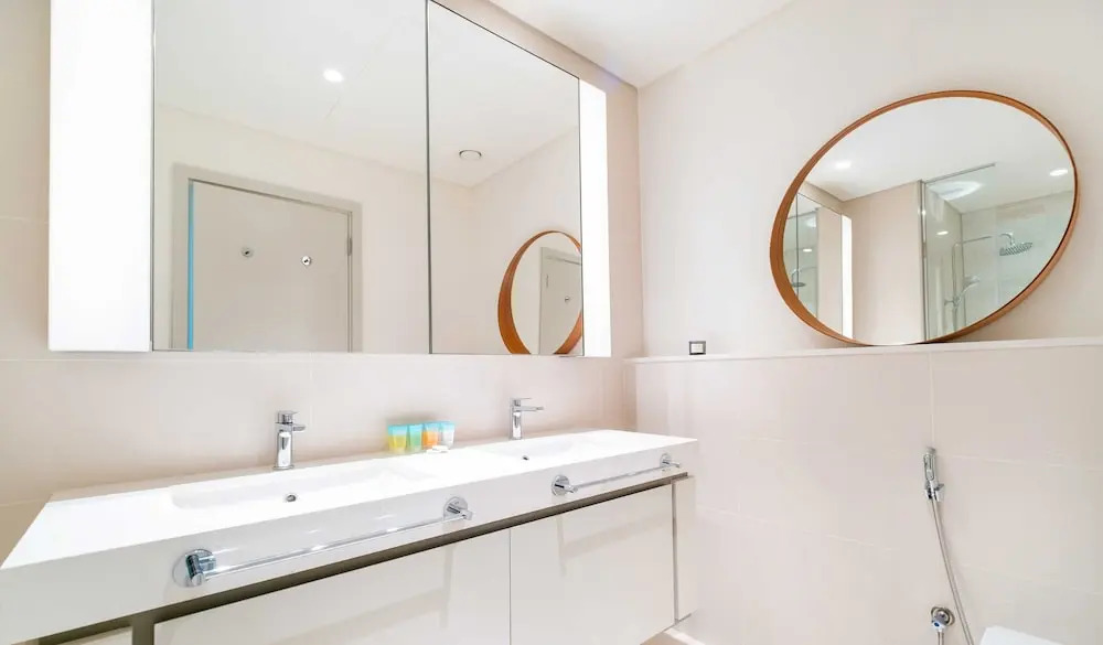 LUX  Luxury Sunrise Beachfront Suite 1