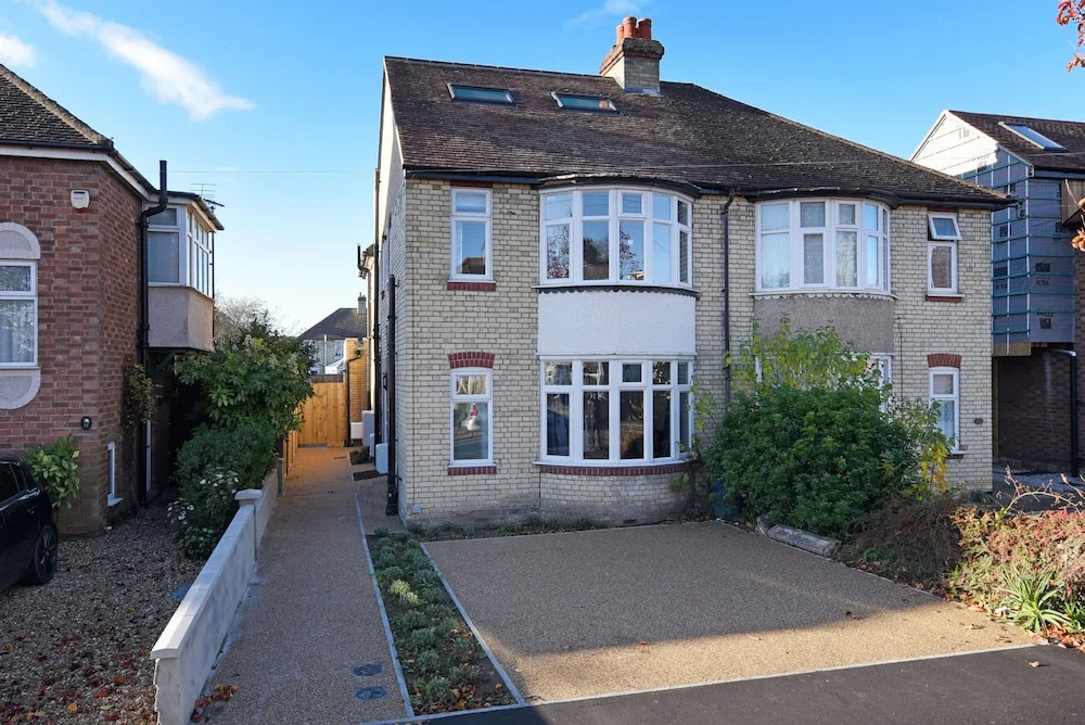 Bohr Lodge 1&2-bedroom flats