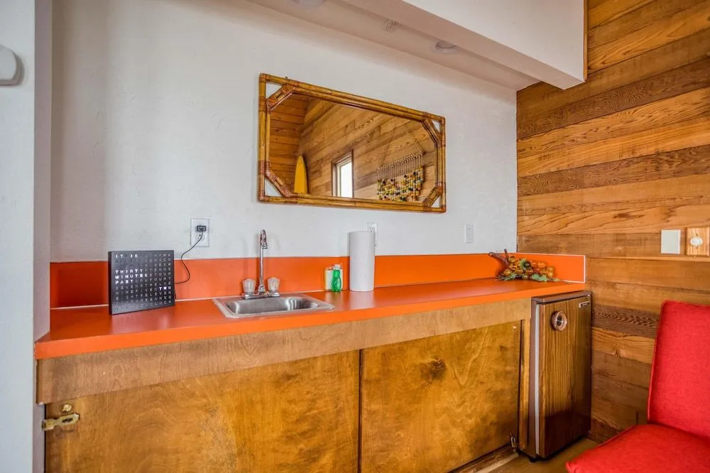 Retro Retreat