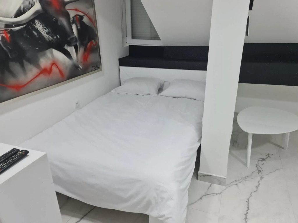 River side suites
