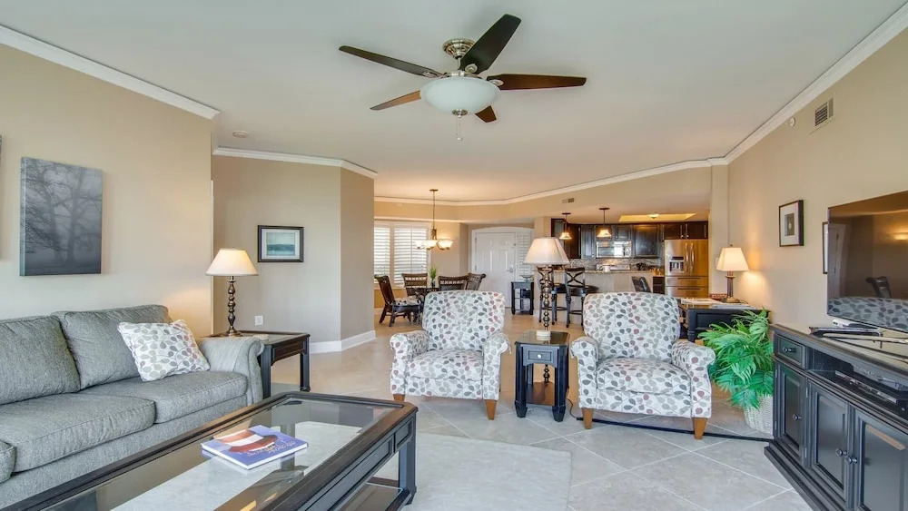 3402 Windsor Court South 2 Bedroom Villa