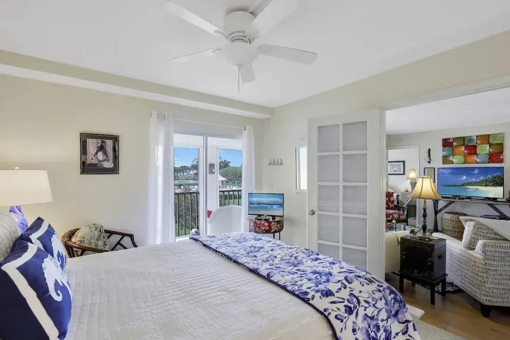 Island-style Condo With Pool, spa and Steps to Beach