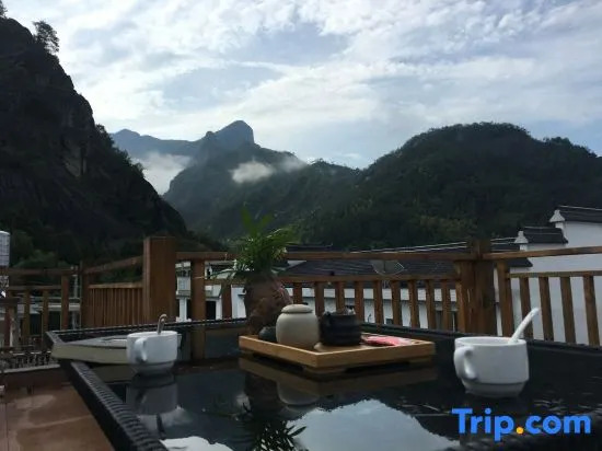 Xianju County, this evening, Hexi Inn