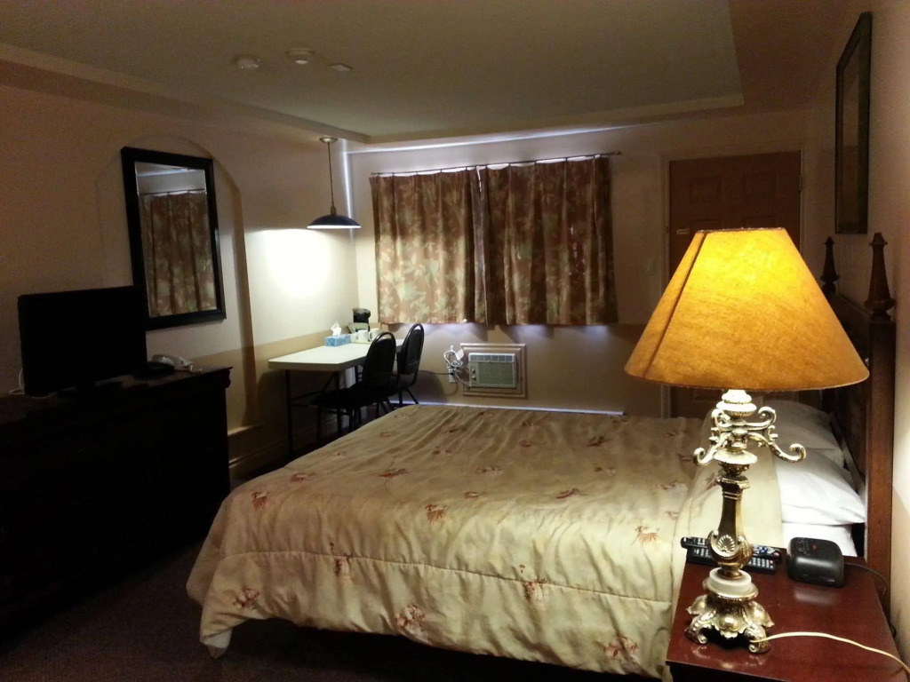 Travellers Inn
