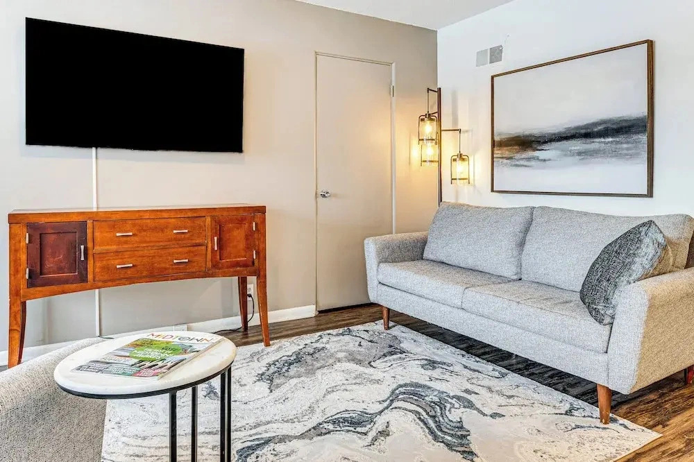 Walk to Park & Cafe: Cozy Indianapolis Getaway