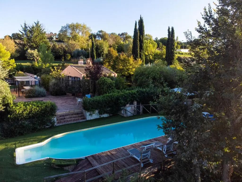 Casali Marchigiani - Ville vacanza private con piscina, giardino e vista panoramica