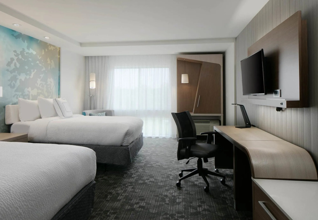 Courtyard by Marriott Omaha Bellevue at Beardmore Event Center